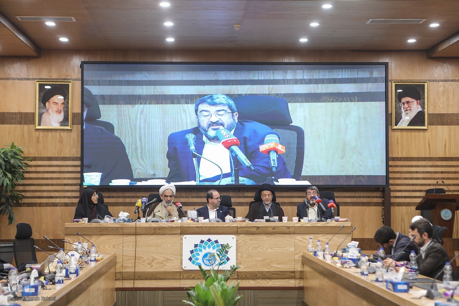 جمهوری اسلامی هم موشک نقطه‌زن تولید می‌کند، هم محتوای نقطه‌زن