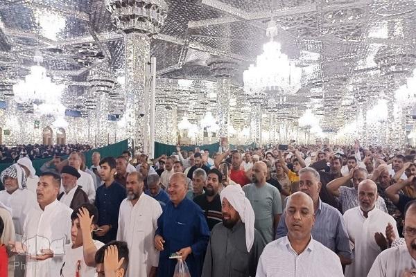 ویژه برنامه دعای عرفه ویژه زائرین غیرایرانی در حرم مطهر رضوی برگزار شد