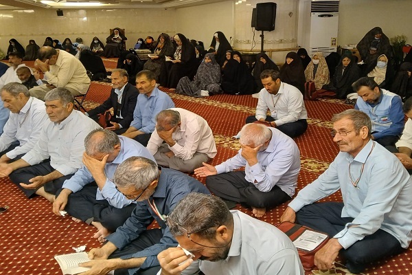 زمزمه دعای ندبه با حضور زائران ایرانی در مکه + عکس و فیلم