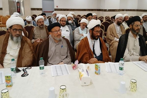 هم‌اندیشی روحانیون کاروان‌های حج تمتع در مکه