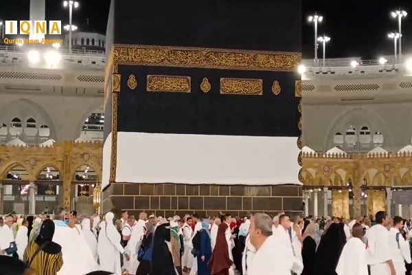 فیلم |  حال و هوای معنوی حجاج در طواف خانه خدا