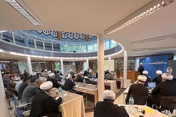 ارسالی/نخستین سمینار عاشورا ویژه روحانیون در هامبورگ برگزار شد