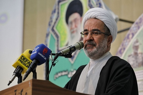 حجتالاسلام والمسلمین احمد دهدار، رئیس اداره عقیدتی ـ سیاسی ستاد ارتش حجتالاسلام والمسلمین احمد دهدار، رئیس اداره عقیدتی ـ سیاسی ستاد ارتش