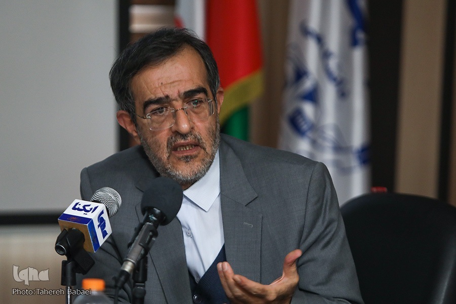 نقش بی‌عدالتی و بهم ریختگی اجتماعی در افزایش مهاجرت نخبگان