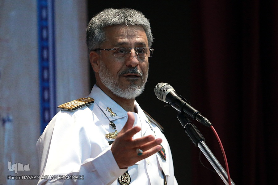 سیطره دشمن بر تفکری تهی از آموزه قرآنی است