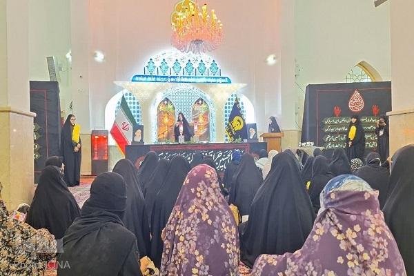 حماسه سرایی عاشورایی بانوان اردو زبان در حرم مطهر رضوی