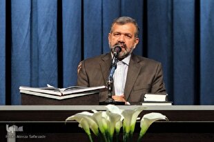 پیام عاشورا، آمیخته با عشق و عقل است