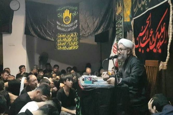 حضور بی سابقه ایرانیان مقیم مالزی در روز عاشورای حسینی/ اقامه نماز جماعت ظهر عاشورا در کوالالامپور