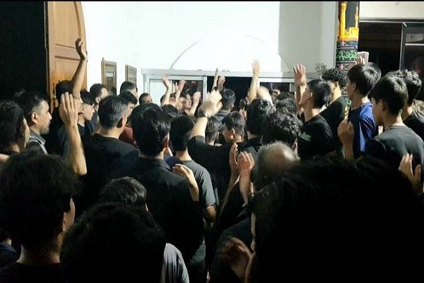 حضور بی سابقه ایرانیان مقیم مالزی در روز عاشورای حسینی/ اقامه نماز جماعت ظهر عاشورا در کوالالامپور