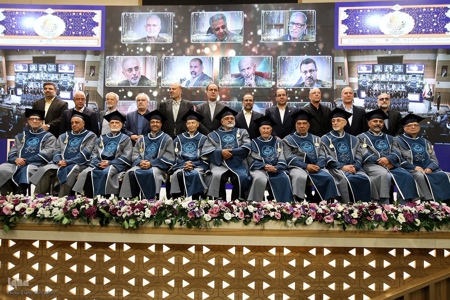 اعطای نشان عالی دانش باعث هویتسازی برای کشور میشود اعطای نشان عالی دانش باعث هویتسازی برای کشور میشود