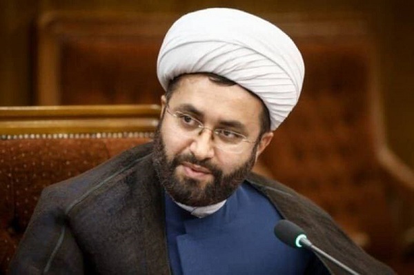 ترویج و تعمیق فرهنگ قرآن و نهج‌البلاغه گفتمان قالب در انتظامی کشور