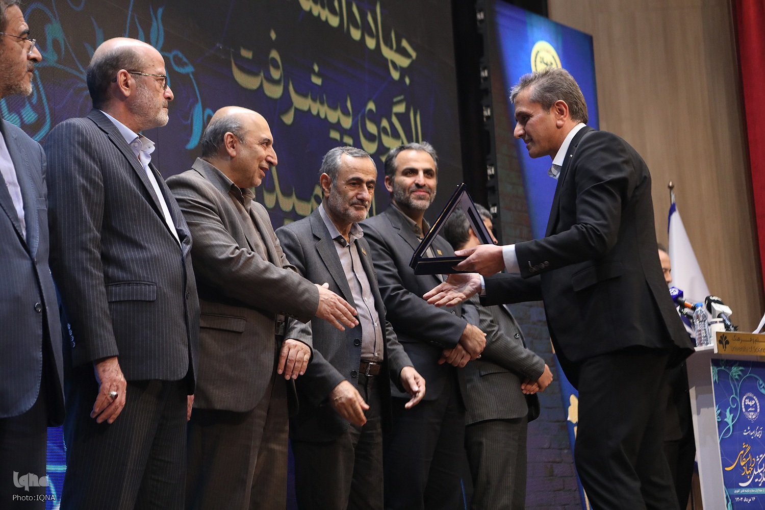 ضرورت کاربردی شدن پژوهش‌های جهاددانشگاهی در راستای تحقق شعار سال