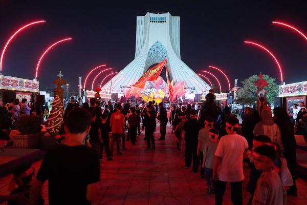 سوگواری دردانه امام حسین(ع) در شب یازدهم «محرم شهر»