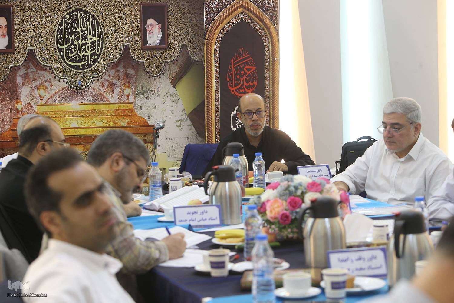 رقابت قاریان برای کسب عنوان قاری نخست تهران + عکس رقابت قاریان برای کسب عنوان قاری نخست تهران + عکس