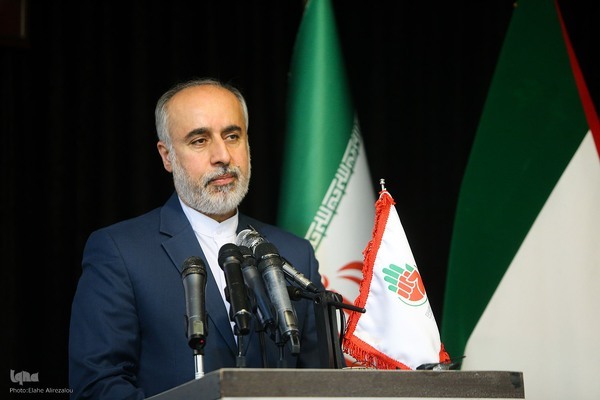 تندیس و سردیس شهید امیرعبداللهیان رونمایی شد تندیس و سردیس شهید امیرعبداللهیان رونمایی شد