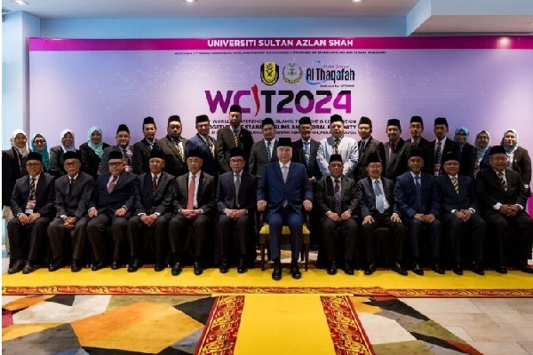 تأکید نخست‌وزیر مالزی بر لزوم گفت‌وگو برای مقابله با اسلام‌هراسی