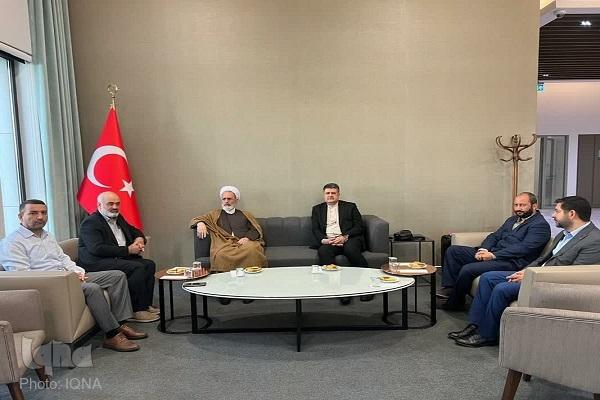 آیتالله اعرافی با علمای ترکیه در استانبول دیدار کرد آیتالله اعرافی با علمای ترکیه در استانبول دیدار کرد