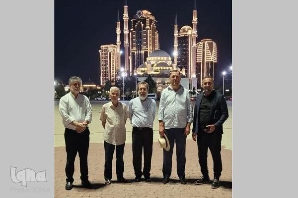 نماینده المصطفی با علما و ایران شناسان چچن دیدار کرد