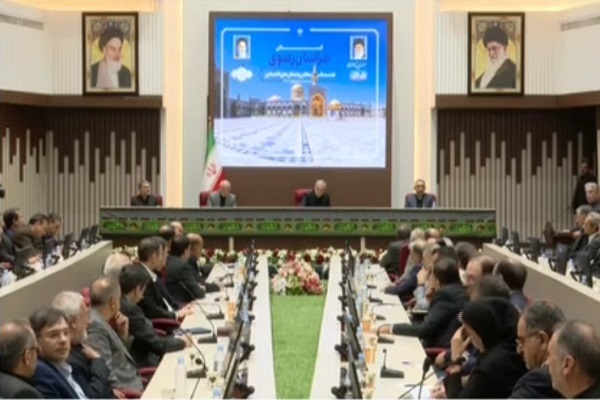 مسعود پزشکیان در دیدار با فعالان اقتصادی خراسان رضوی