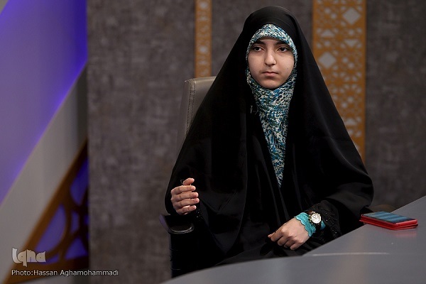 رقابت 2 بانوی همیشه رقیب در تلاوت و تغییر رشته حنانه خلفی