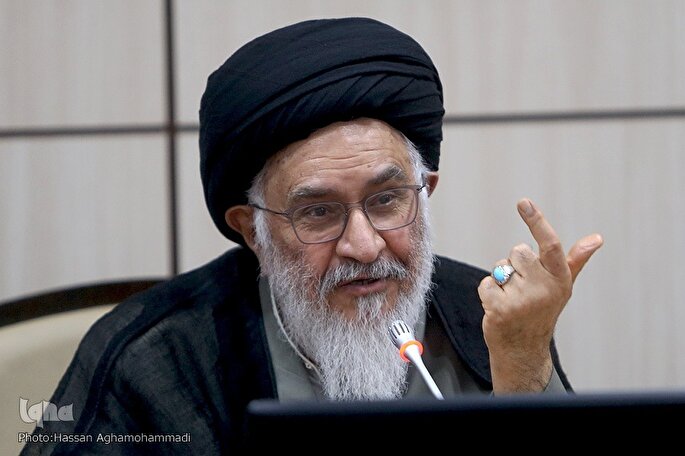 نباید اختیار مال و سرمایه ملت را دست سفیهان داد