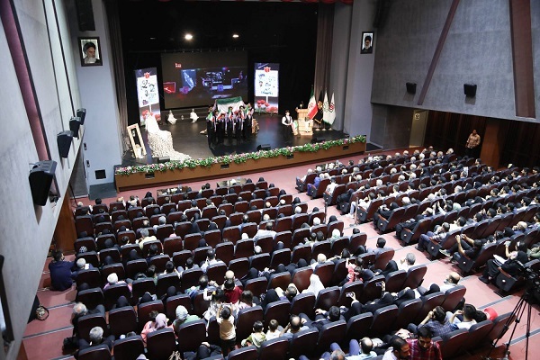 رونمایی از «پروانه‌های سفید» در ویژه برنامه شب خاطره