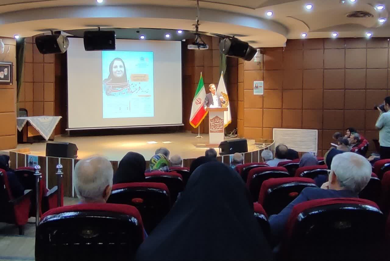 فرخنده مفیدی؛ استادی پر فروغ اما در سکوت 