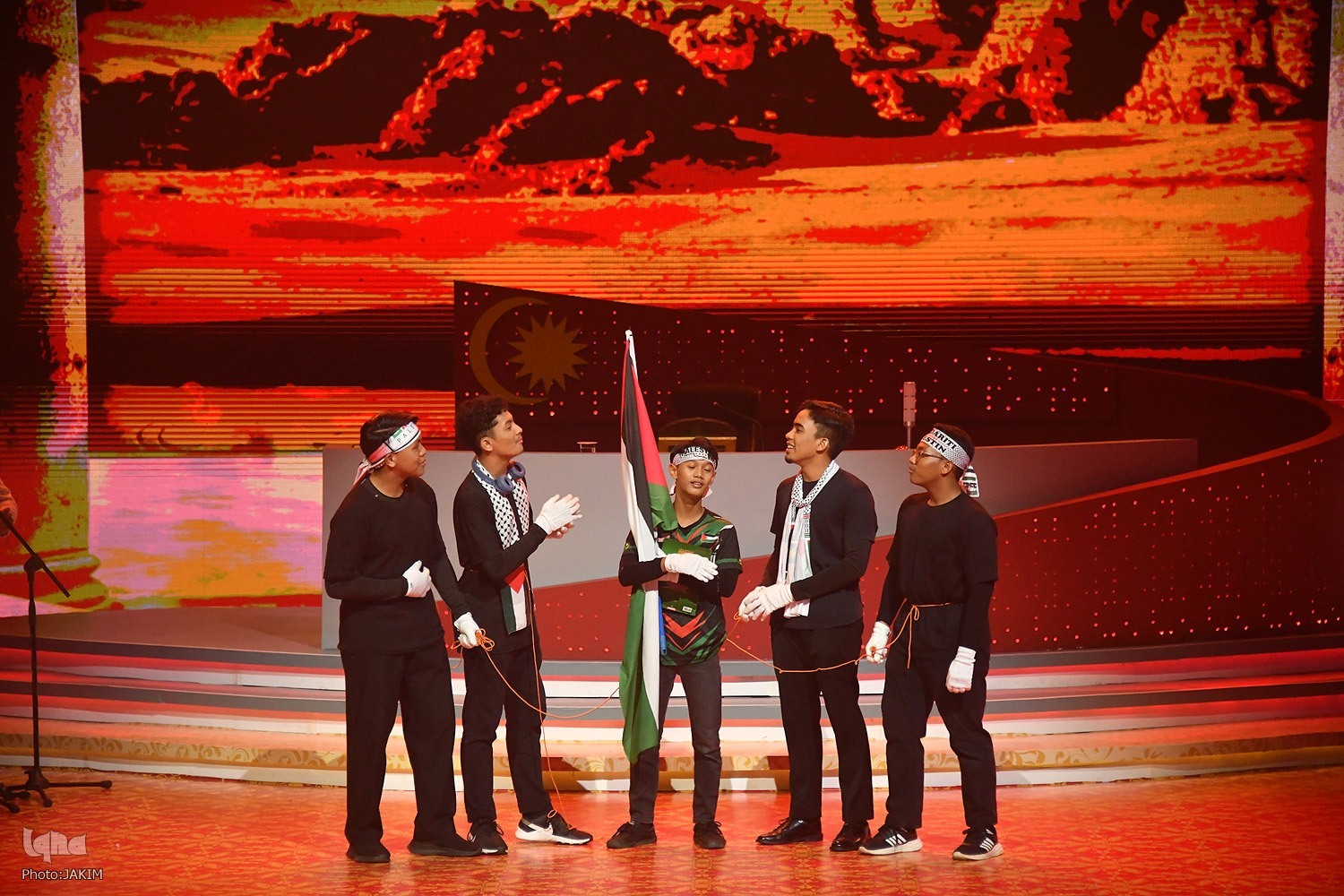 حمایت از فلسطین در مسابقات قرآن مالزی + عکس