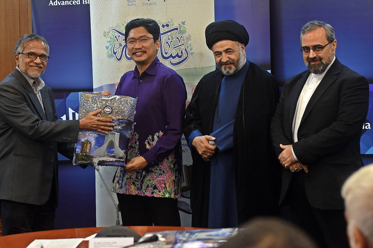 قرآن پژوهی؛ یکی از راهبردی‌ترین عرصه‌های مطالعات درون دینی و برون دینی