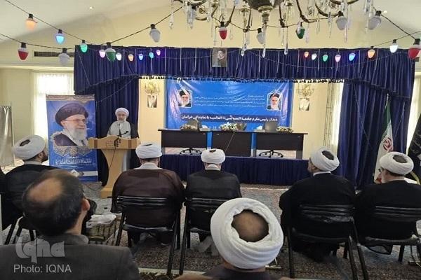 خدمت در المصطفی در مسیر گسترش گفتمان اخلاق و معنویت در جهان است