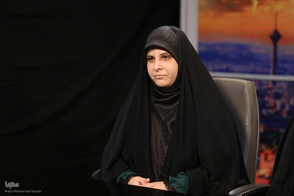 هنوز تکمیل نشده/// زنان و مادران، قهرمانان اصلی جنگ‌ها هستند/ بازتاب مولفه ایستادگی خط تمییز ادبیات «مقاومت» و «جنگ» است + فیلم