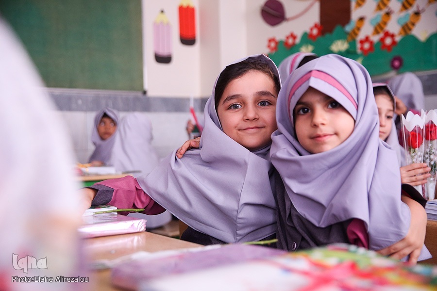 لزوم توجه به بهزیستی و آموزش مهارت‌های زندگی در مدرسه