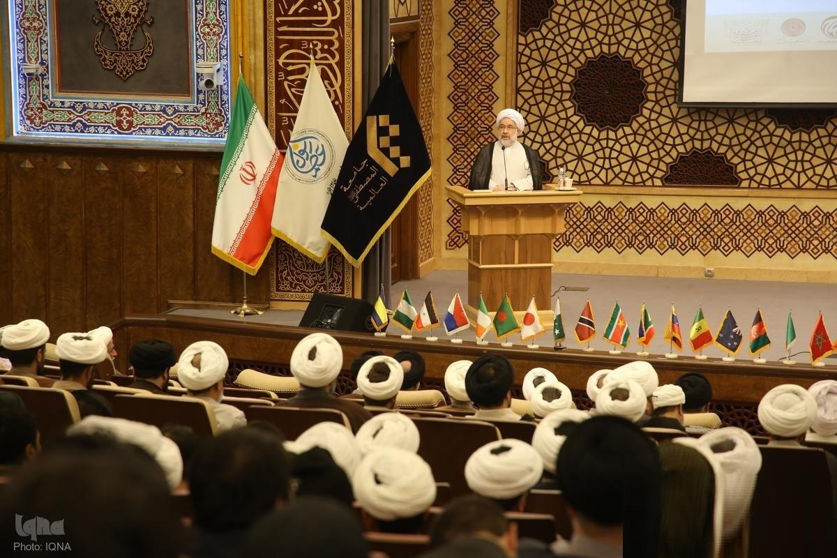 علی عباسی، رئیس جامعه المصطفی العالمیه