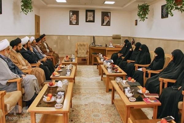 توسعه همکاری علمی دو مرکز آموزشی بینالمللی بانوان توسعه همکاری علمی دو مرکز آموزشی بینالمللی بانوان