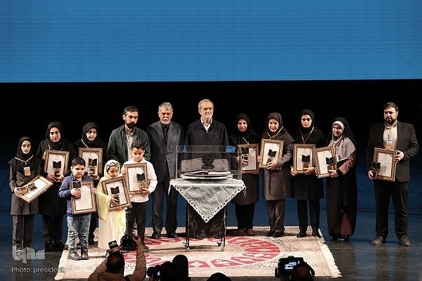 انتشار روز جمعه//// از تب داغ هفته کتاب تا بلندای پذیرایی ادبیات از ایام فاطمیه