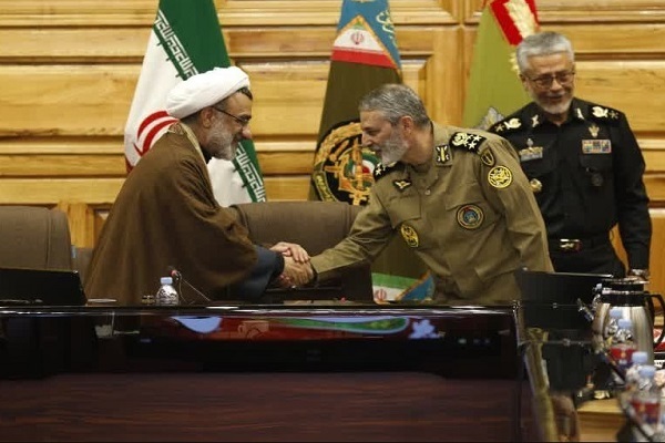 دیدار فرمانده کل ارتش و دبیر شورای عالی انقلاب فرهنگی