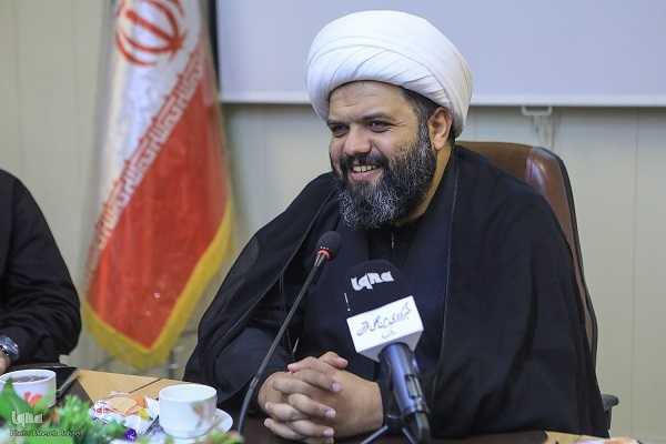 ادبیات فاطمی مانند صاحب نامش طاهر و معصوم است + فیلم ادبیات فاطمی مانند صاحب نامش طاهر و معصوم است + فیلم