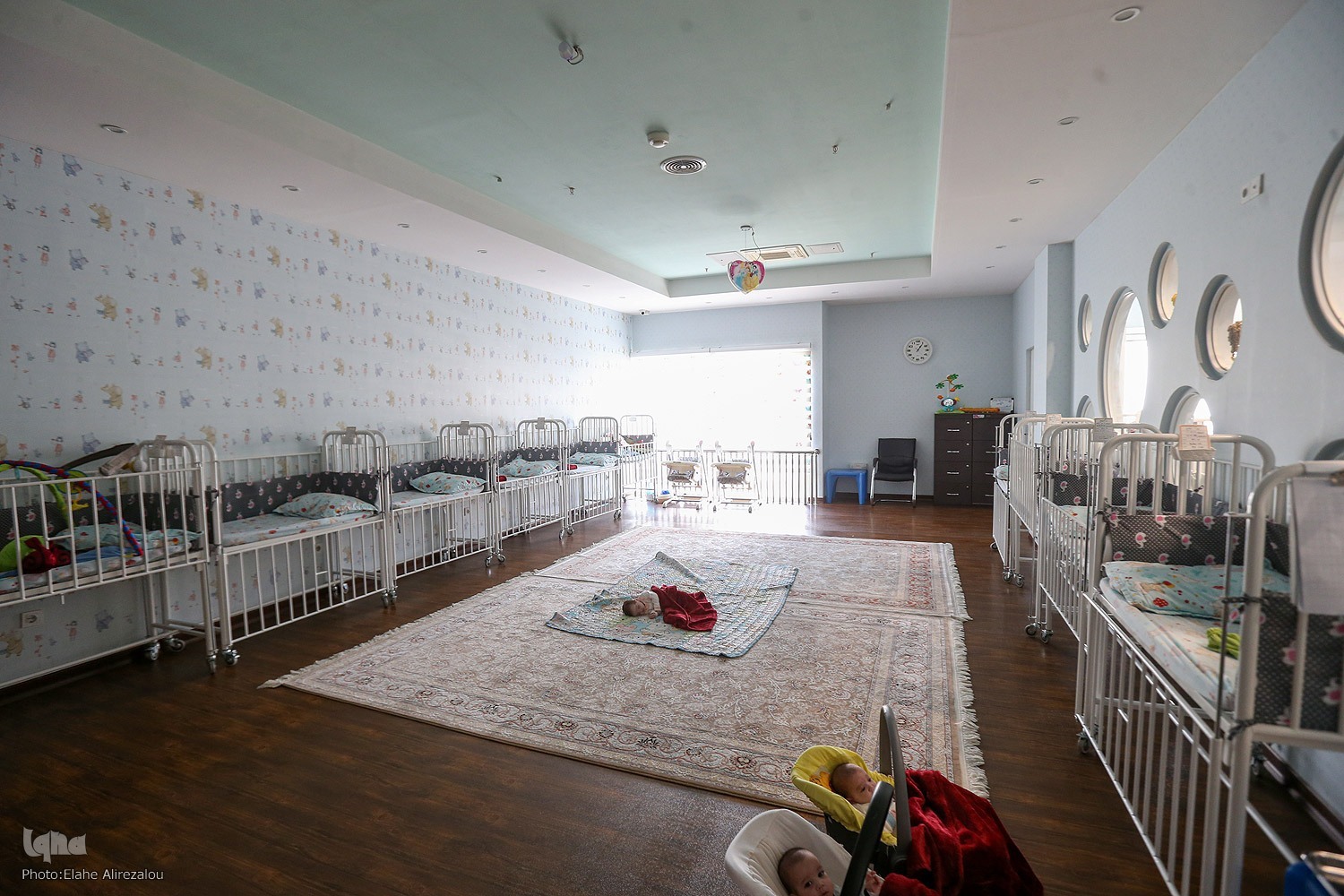 آغوش‌های امن برای فرشته‌های بی‌سرپرست