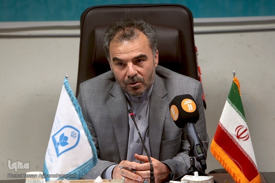 رونمایی از پوستر مسابقات قرآن دانش‌آموزی در دوره آموزشی مدیران دارالقرآن