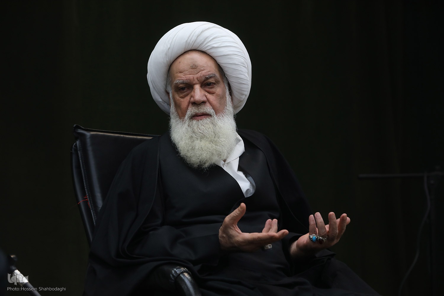 مبشر کاشانی