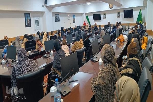 نشست تخصصی «سیره سیاسی و انقلاب حضرت زهرا (س)» برگزار شد نشست تخصصی «سیره سیاسی و انقلاب حضرت زهرا (س)» برگزار شد