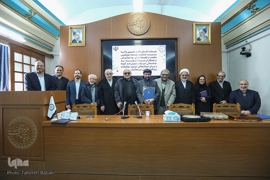 دیپلماسی علمی را گسترش دهیم