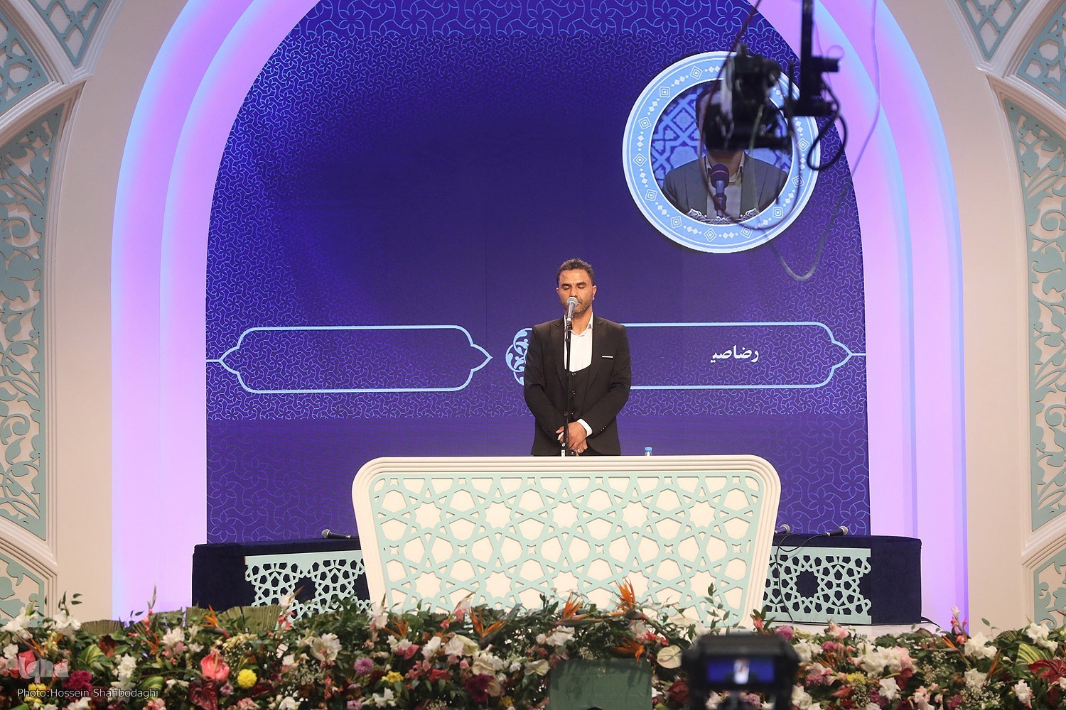 ارسالی///شبکه‌های رادیو و تلویزیون استانی از متسابقان برای ضبط اذان استفاده کنند