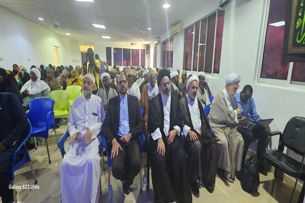 برگزار نشست علمی مبلغان مکتب اهل بیت (ع) تانزانیا با نماینده مقام معظم رهبری در امور حج و زیارات + عکس