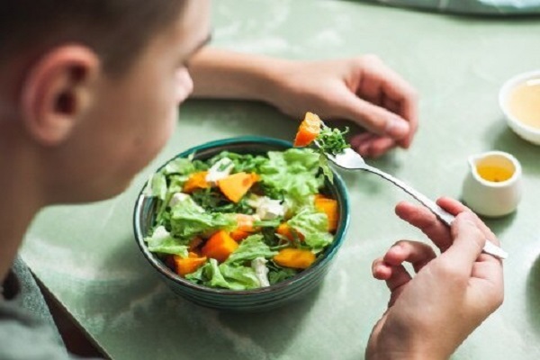 باورهای اشتباه در مورد اصول تغذیه نوجوانان