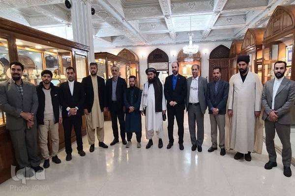 تشرف معاون وزیر حمل و نقل امارت اسلامی افغانستان به حرم امام رضا(ع) تشرف معاون وزیر حمل و نقل امارت اسلامی افغانستان به حرم امام رضا(ع)