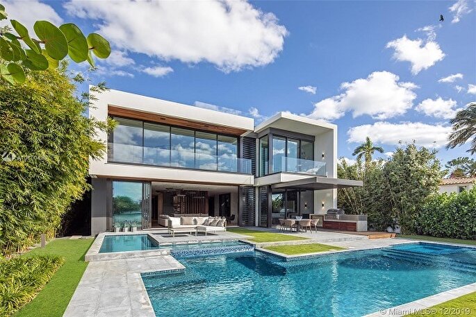 طراحی ویلا؛ تلفیقی از هنر و معماری برای خلق فضایی لوکس