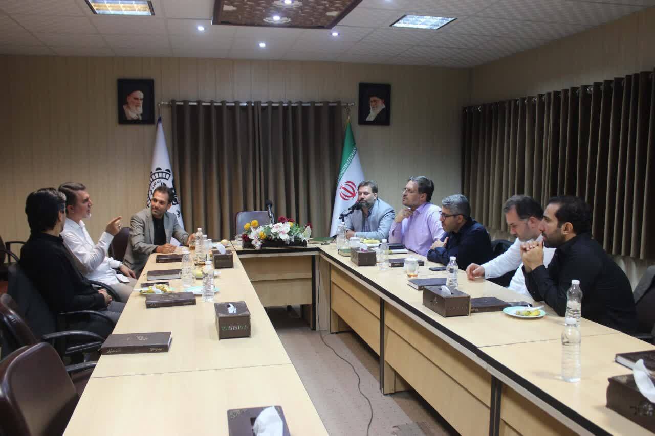 قرآن در میدان سیاست و فرهنگ؛ از نقشآفرینی در انتخابات تا محرم قرآنی قرآن در میدان سیاست و فرهنگ؛ از نقشآفرینی در انتخابات تا محرم قرآنی