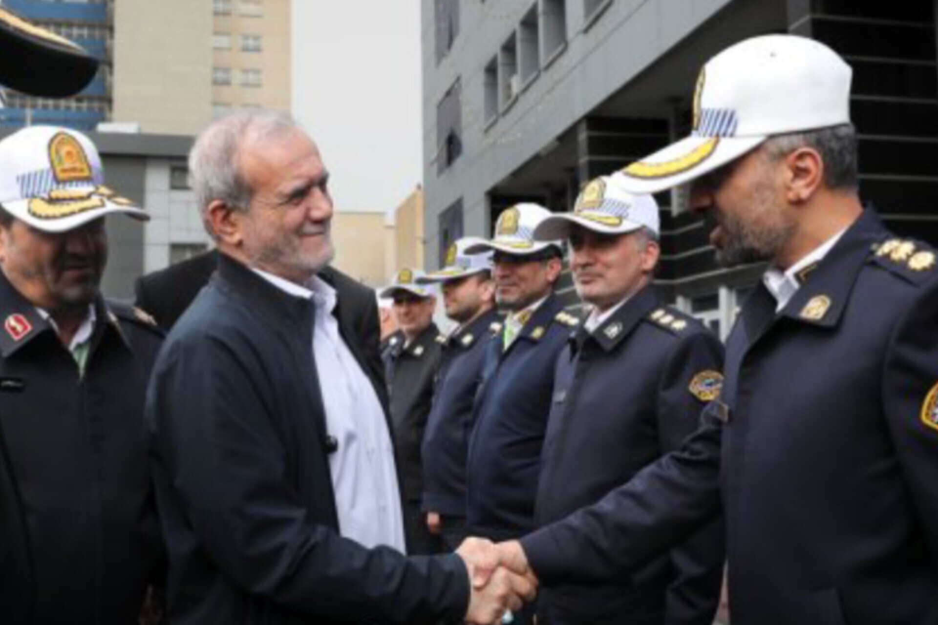 تاکید بر فرهنگ‌سازی و بهره‌گیری از فناوری‌های نوین در کاهش ترافیک پایتخت