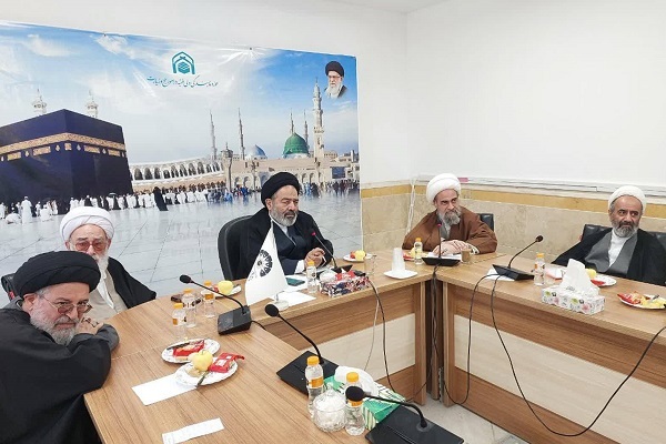 رصد فعالیت‌های مجازی زائران عمره و حج توسط هوش مصنوعی در عربستان